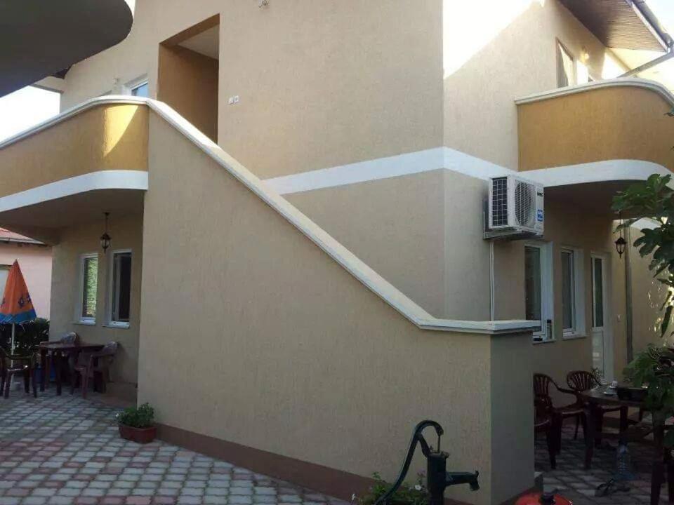 Apartments Emerald Ulcinj Extérieur photo